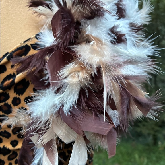 Costumes - Picture 14 of 16